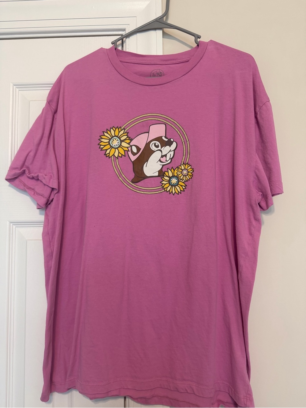 Pink Buc-ee’s Graphic Tee